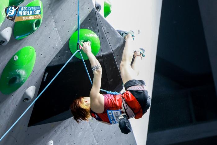 吴江汾湖攀岩世界杯落幕:中国队在速度项目展