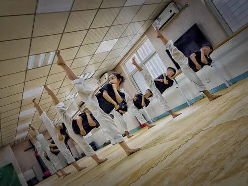 在跆拳道领域，2025年的“少年强”全国线上系列