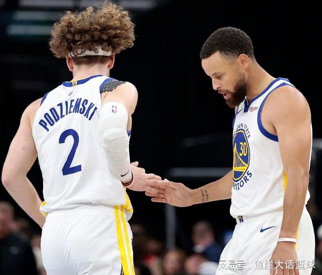 勇士力拼太阳争夺季后赛席位 狄龙盛赞库里关键