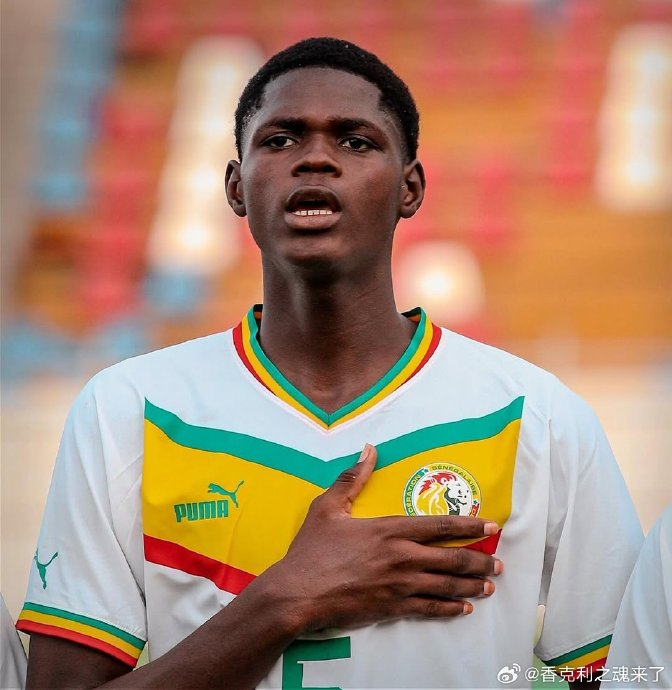 利物浦新援恩迪亚耶体格蜕变引热议：从非洲小